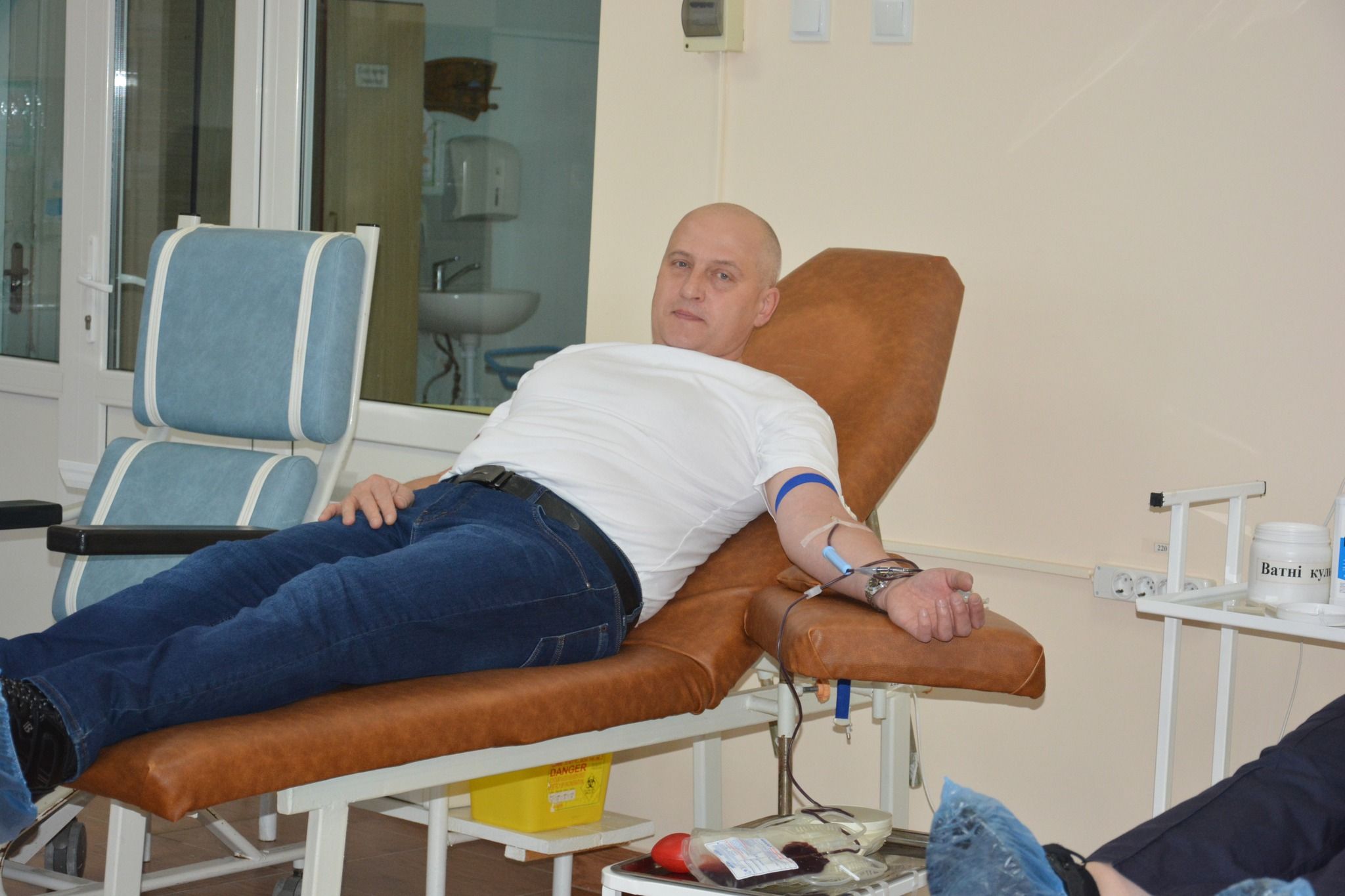 Новини Хмельницького - фото з На Хмельниччині охоронці Феміди задонатили рідкісну кров