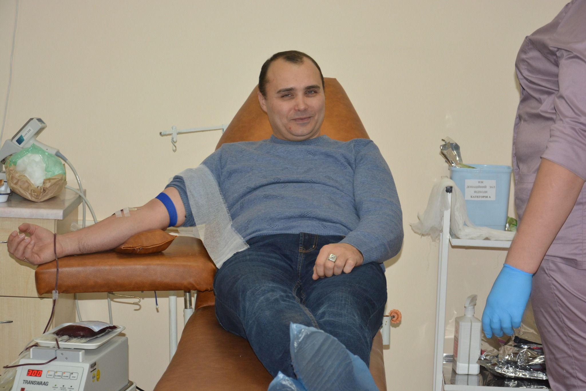 Новини Хмельницького - фото з На Хмельниччині охоронці Феміди задонатили рідкісну кров
