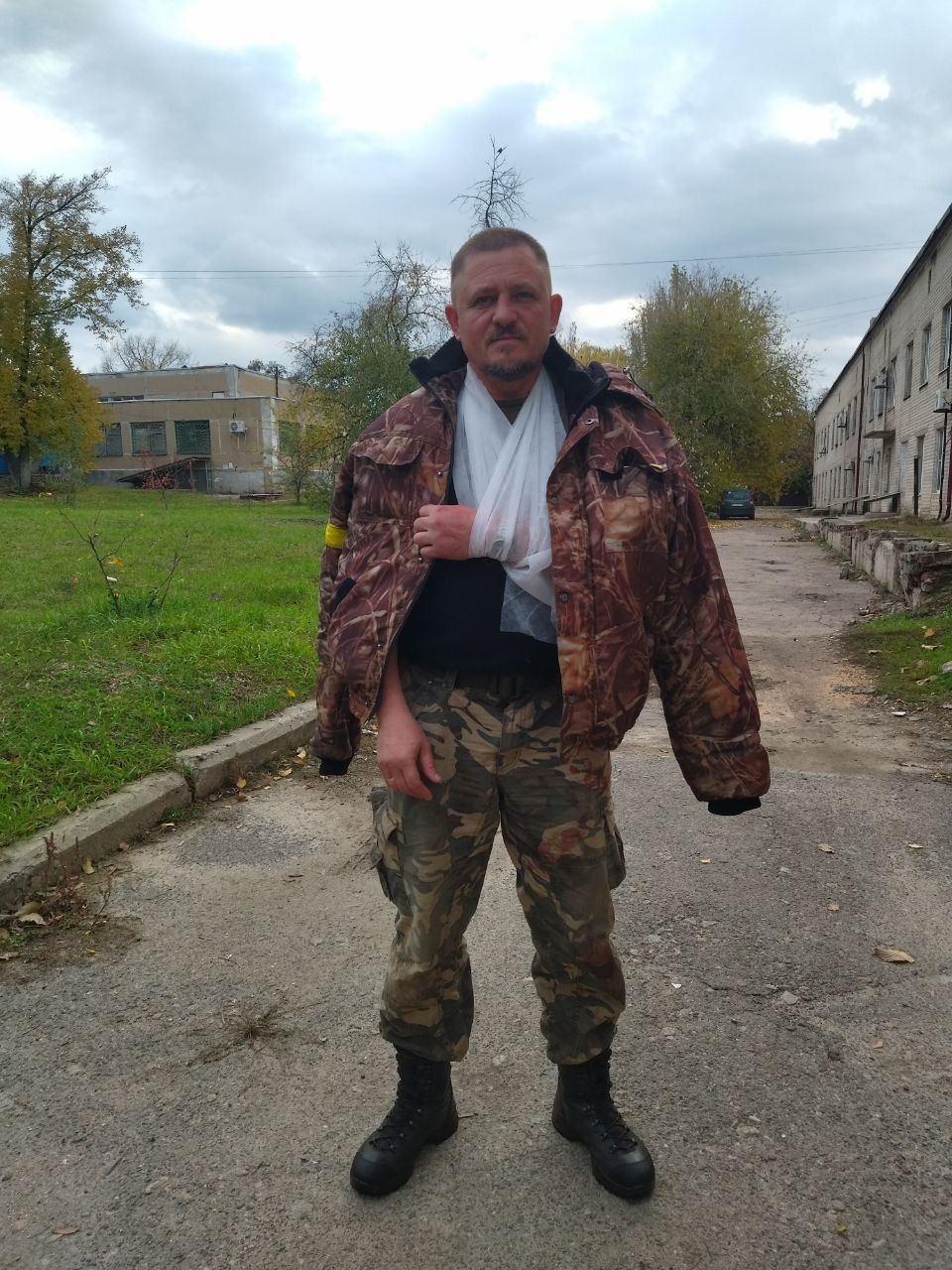 Новини Вінниці - фото з «А ми бандерівці...» Нацгвардієць з Вінниці заспівав у розбомбленій школі і став зіркою ТікТоку