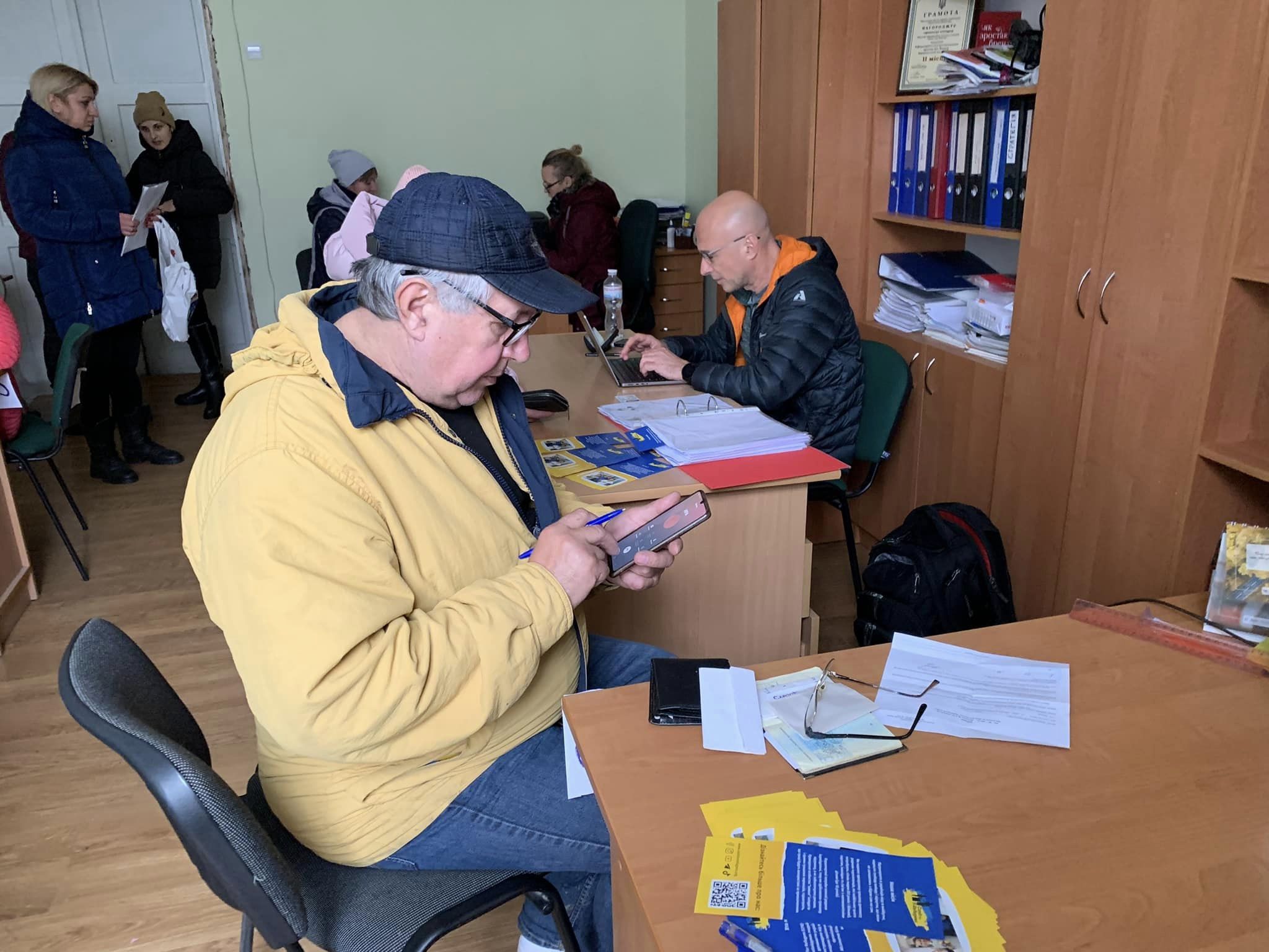 Новини Тернополя - фото з У громаді на Тернопільщині переселенці отримали майже півтора мільйона гривень допомоги