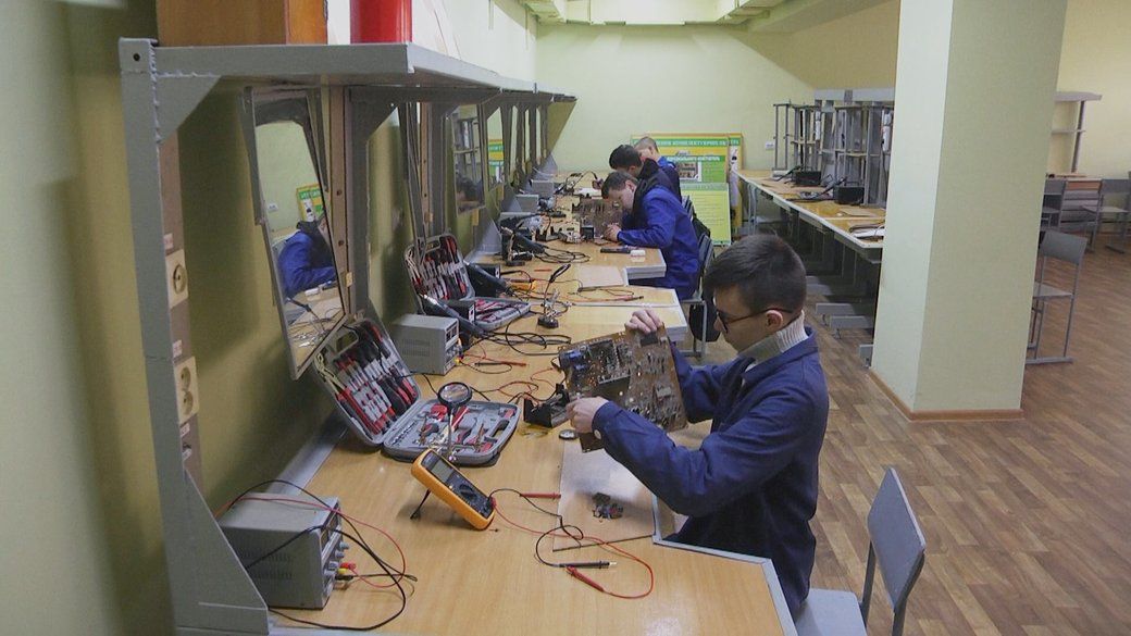 Новини Хмельницького - фото з Ліцеїсти із Хмельницького створили метеорологічну станцію (ВІДЕО)