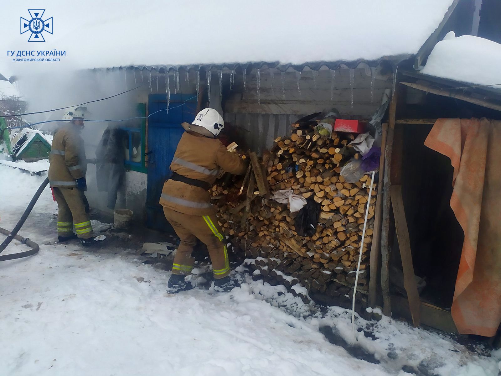 Новини Житомира - фото з За добу рятувальники ліквідували чотири пожежі у приватному секторі