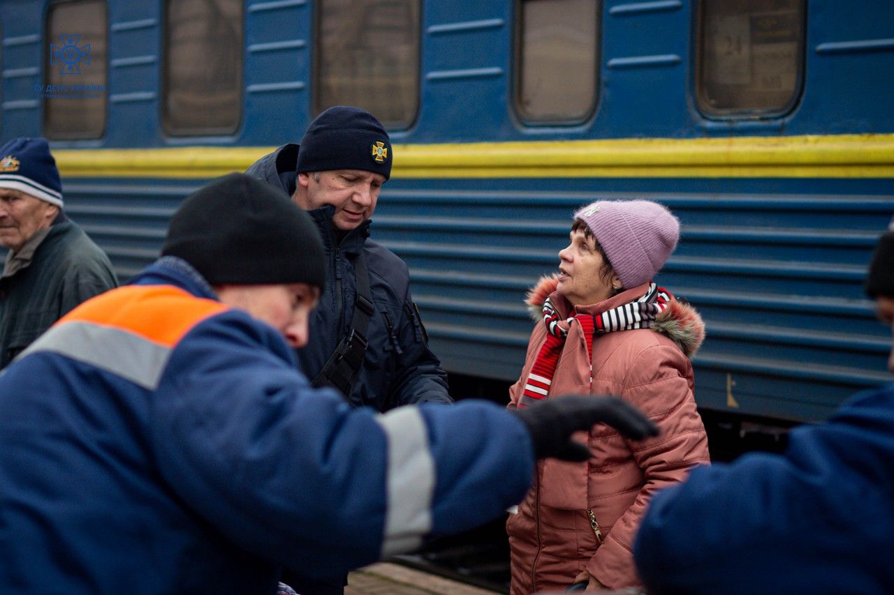 Новини Тернополя - фото з На Тернопільщину прибув ще один евакуаційний потяг із Донецької області
