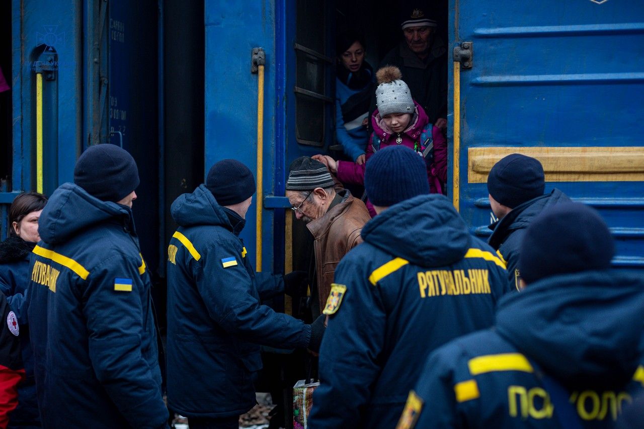 Новини Тернополя - фото з На Тернопільщину прибув ще один евакуаційний потяг із Донецької області