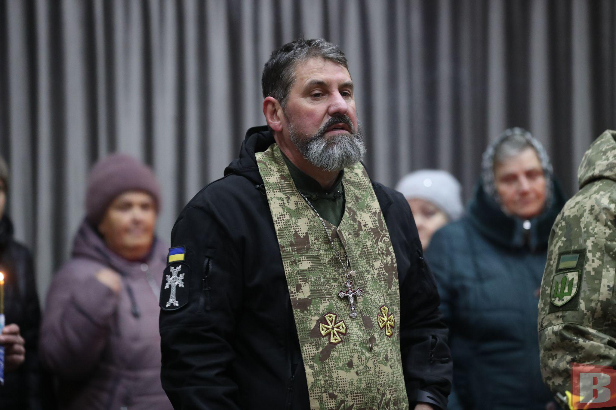 Новини Хмельницького - фото з Терпів біль та не падав духом. У Хмельницькому попрощалися з військовим Русланом Конопельком