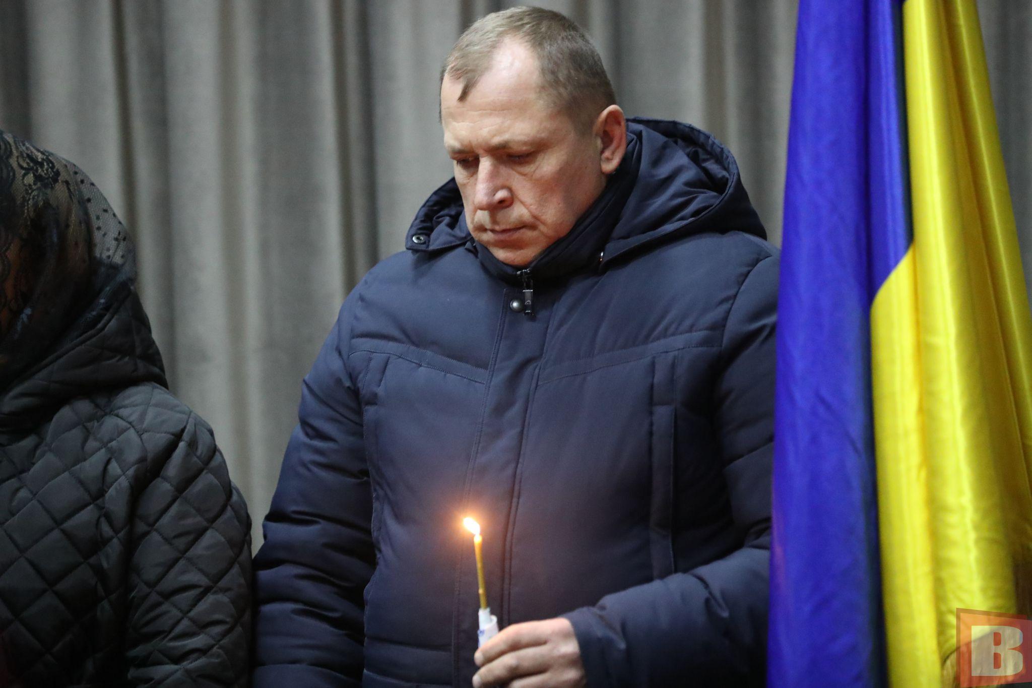 Новини Хмельницького - фото з Терпів біль та не падав духом. У Хмельницькому попрощалися з військовим Русланом Конопельком