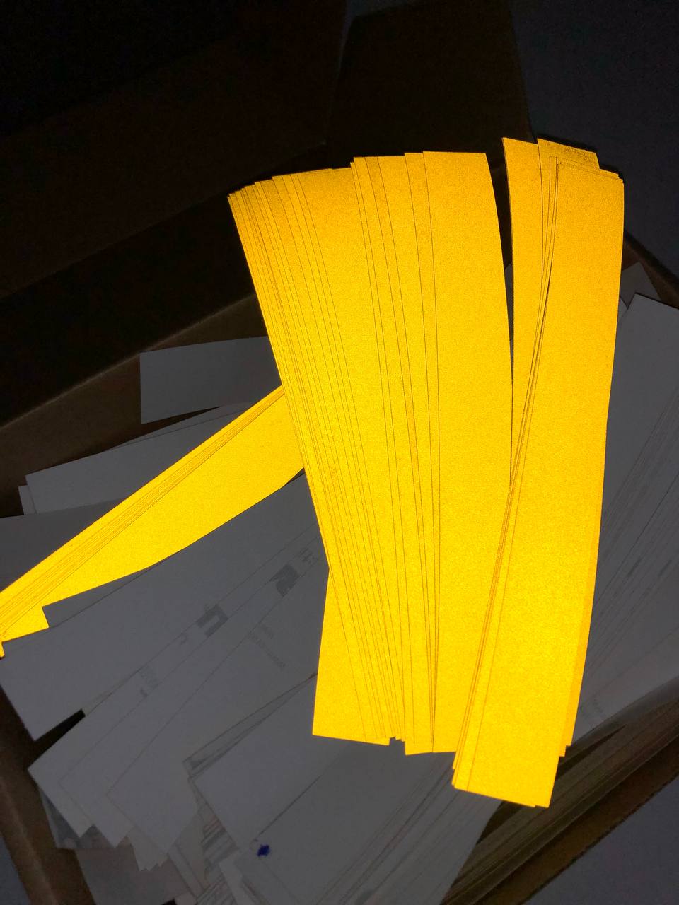 Новини Тернополя - фото з Побач мене: Активісти хочуть придбати 60 тисяч світловідбиваючих елементів для школярів