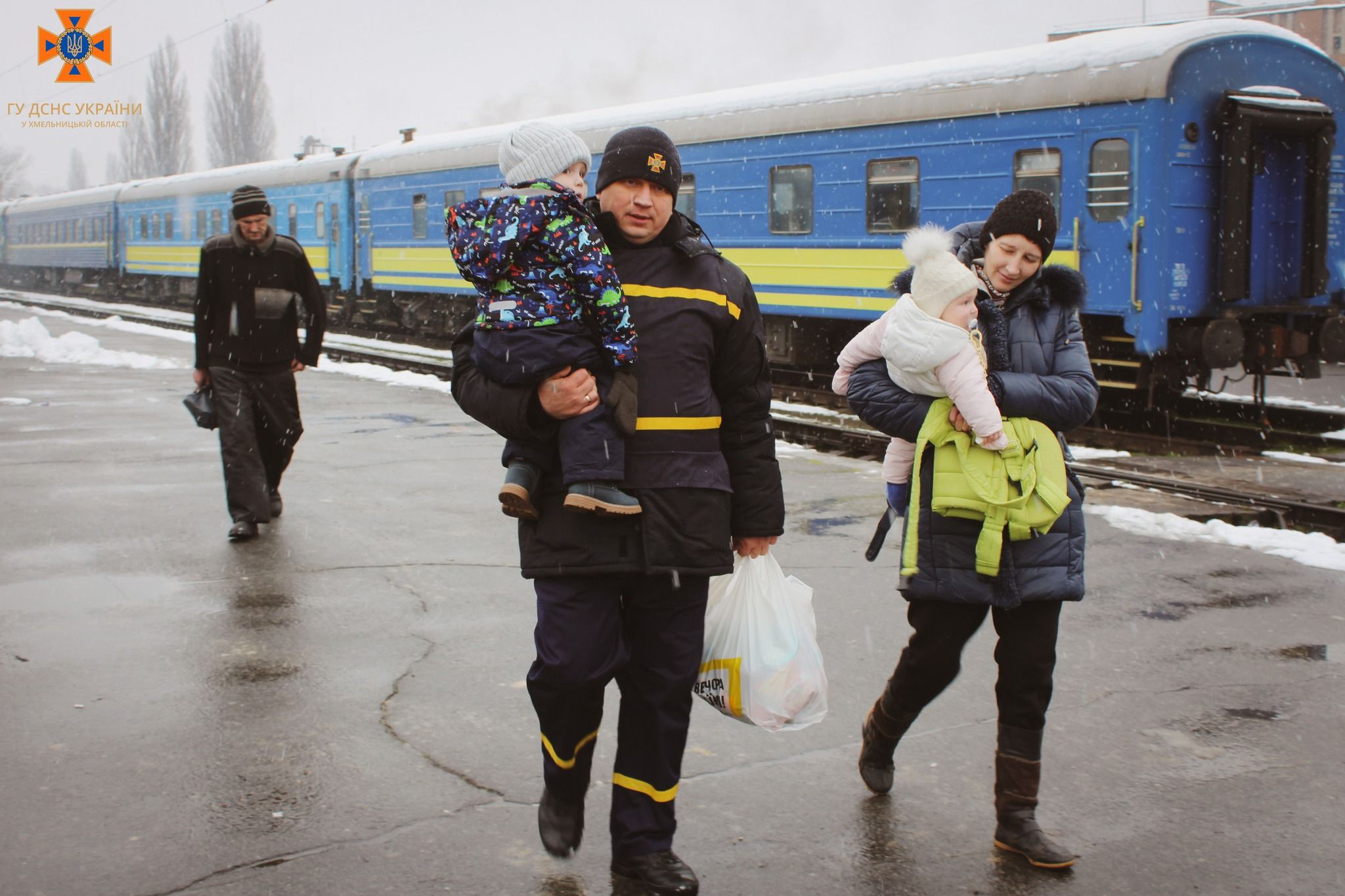 Новини Хмельницького - фото з З Херсона до Хмельницького щоденно курсує евакуаційний потяг (ФОТО)