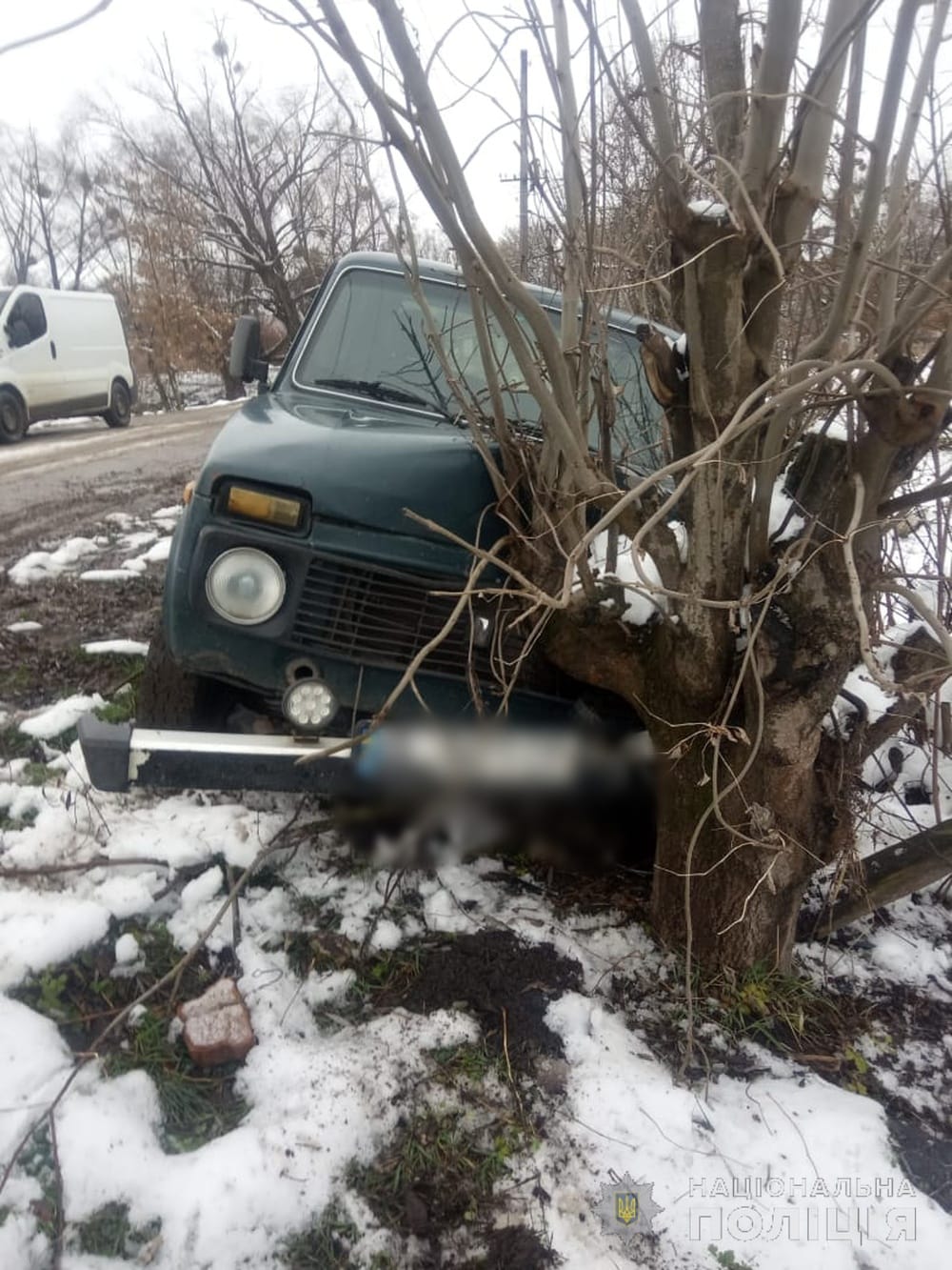 Новини Хмельницького - фото з П’яний чоловік вкрав “ВАЗ” і врізався в дерево
