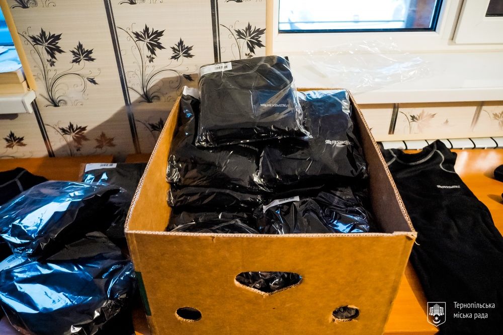 Новини Тернополя - фото з Тернопіль закупив понад 3 тисячі комплектів зимової термобілизни для військових на фронт