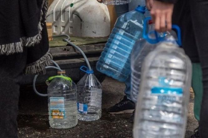 Новини Вінниці - фото з Суд над прокурором, повернення Героїв та інше важливе за 3 грудня у Вінниці У Вінниці будуть діяти 34 пункти розливу води. Адреси точок