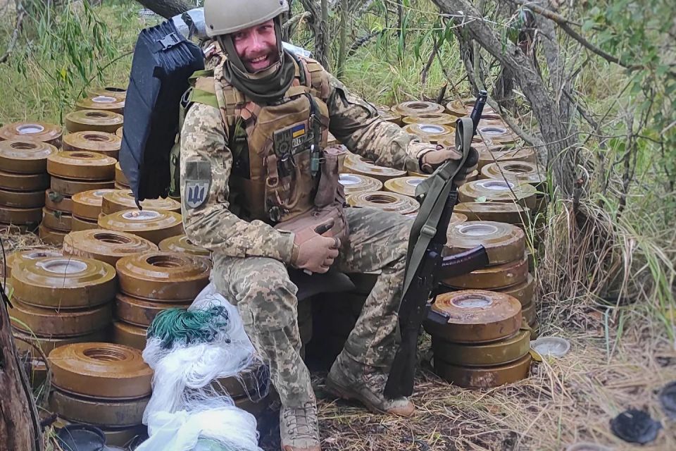 Новини Вінниці - фото з Відключення світла, заклади, які працюють автономно, та інше важливе за 4 грудня у Вінниці «Розумів: буде повноцінна війна з Росією». Історія аеророзвідника Романа «Якоря» з Вінниці