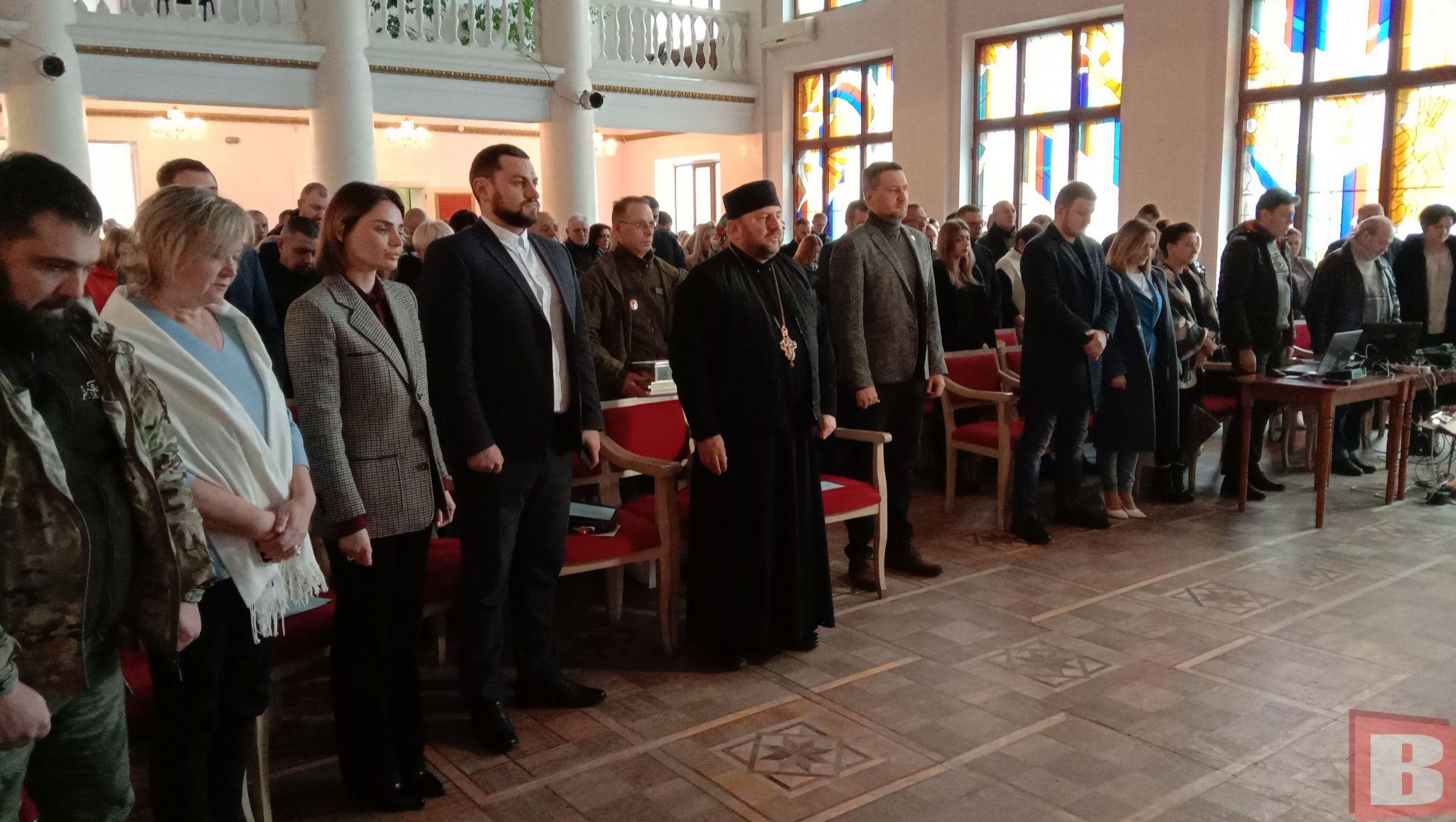 Новини Хмельницького - фото з Хмельницьких волонтерів привітали зі святом. Як це було