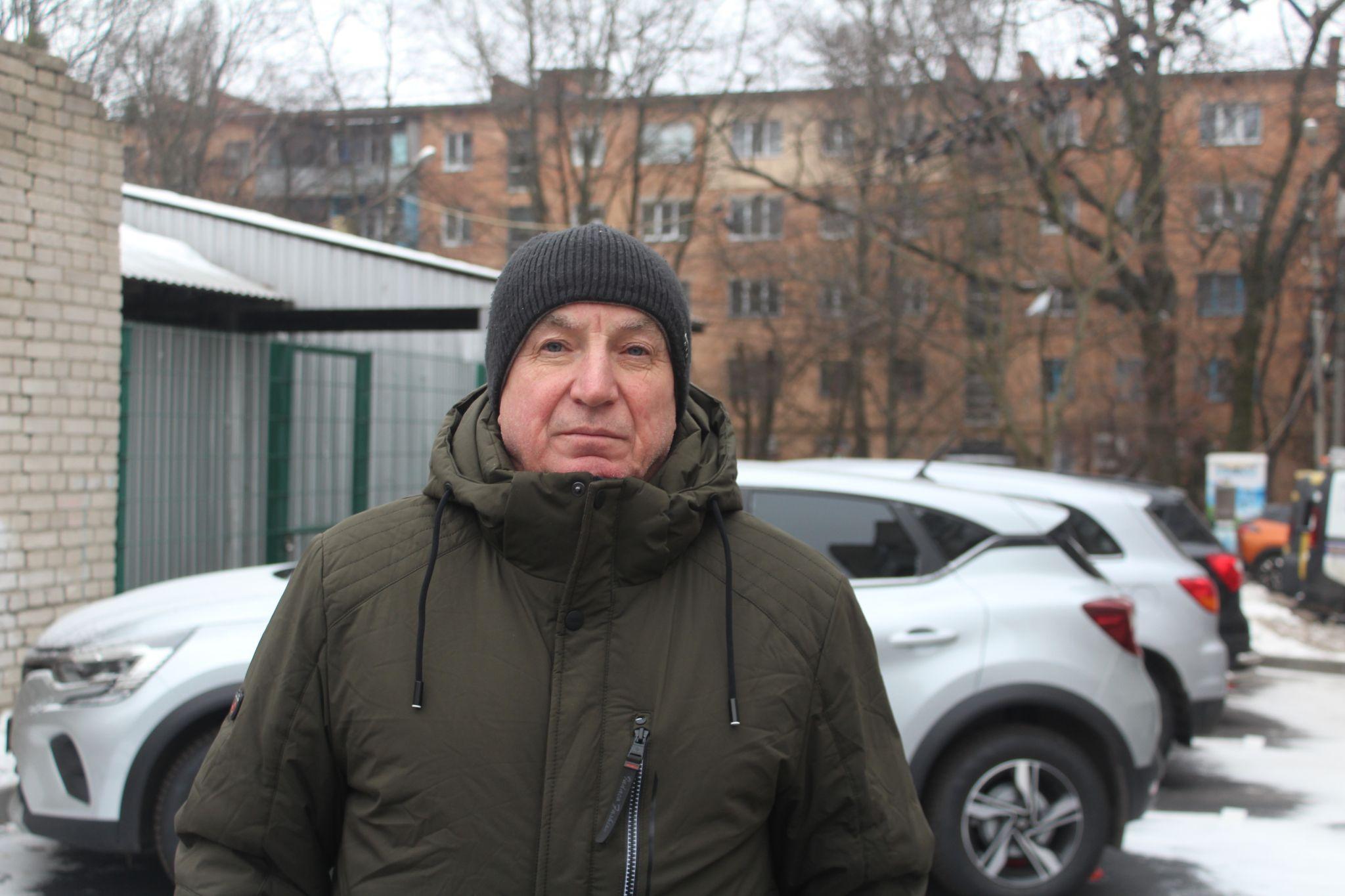 Новини Вінниці - фото з «Привласнили спільну територію». На Келецькій скандал через паркувальні замки