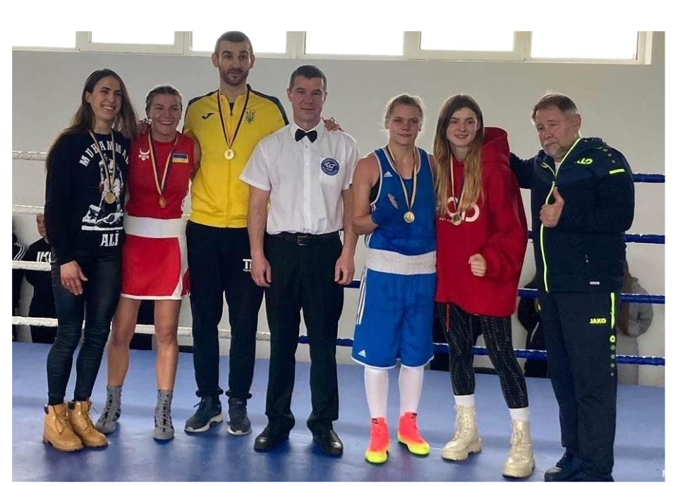 Новини Хмельницького - фото з Хмельничани завоювали нагороди на чемпіонатах України з боксу та гандболу (ФОТО)