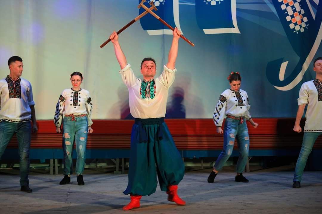 Новини Тернополя - фото з Пісні й танці у вишиванках та однострої: у педагогічному університеті виступив ансамбль ЗСУ (ФОТО)