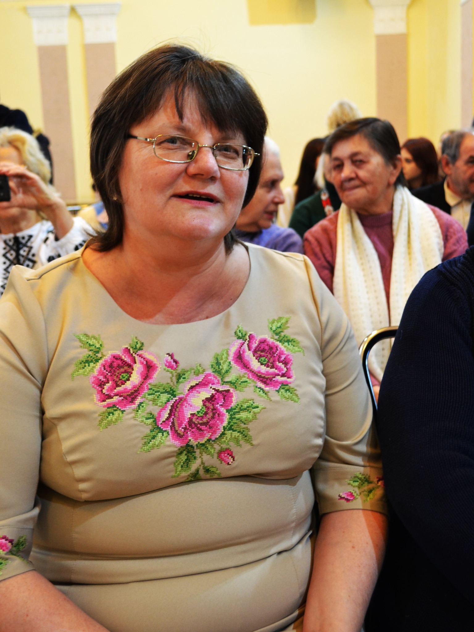 Новини Тернополя - фото з Троє волонтерів з Тернопільщини отримали відзнаку «Золоте серце» від президента України Немає опису світлини.