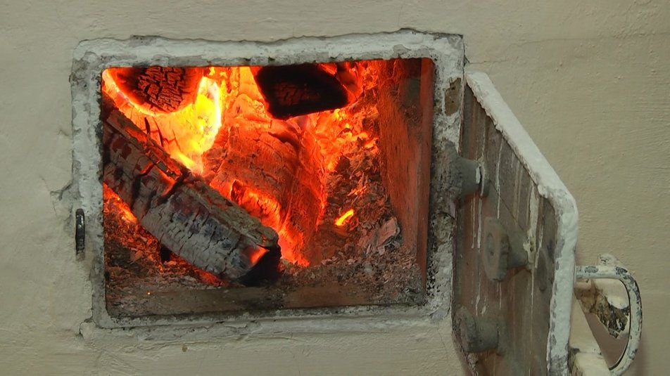 Новини Хмельницького - фото з Вісім градусів в квартирі та вода з криниці: як виживають мешканці Летичева без електрики та опалення