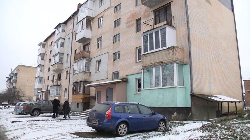 Новини Хмельницького - фото з Вісім градусів в квартирі та вода з криниці: як виживають мешканці Летичева без електрики та опалення