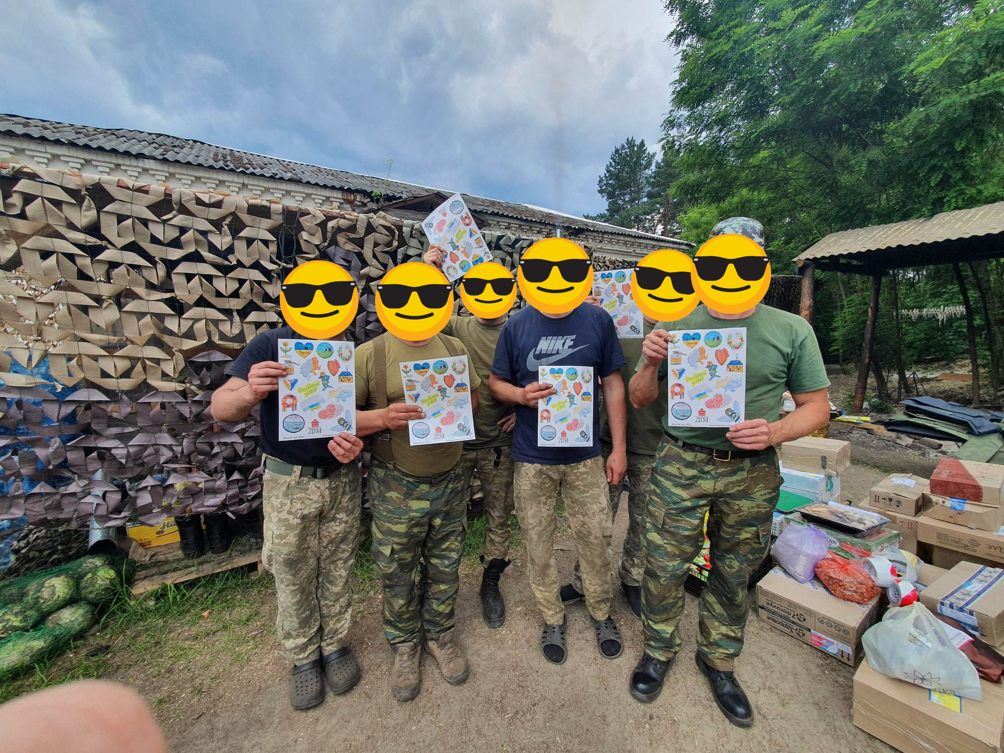 Новини Вінниці - фото з «Хочуть наблизити перемогу»: маленькі вінничанки на 400 тисяч гривень продали саморобних наліпок