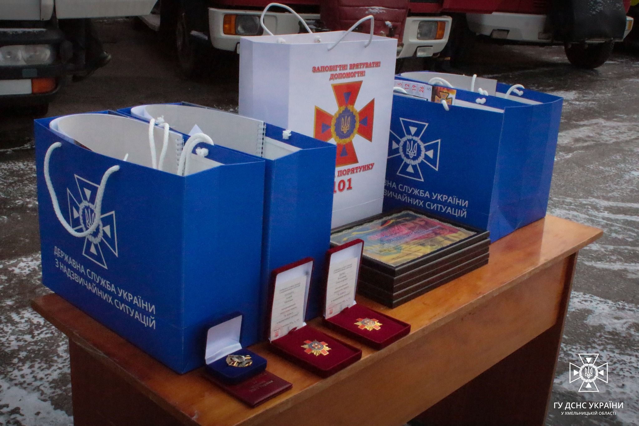 Новини Хмельницького - фото з Хмельниччина отримала 3 пожежних авто та 2 “швидкі” з Німеччини: як вони виглядають (ФОТО, ВІДЕО)