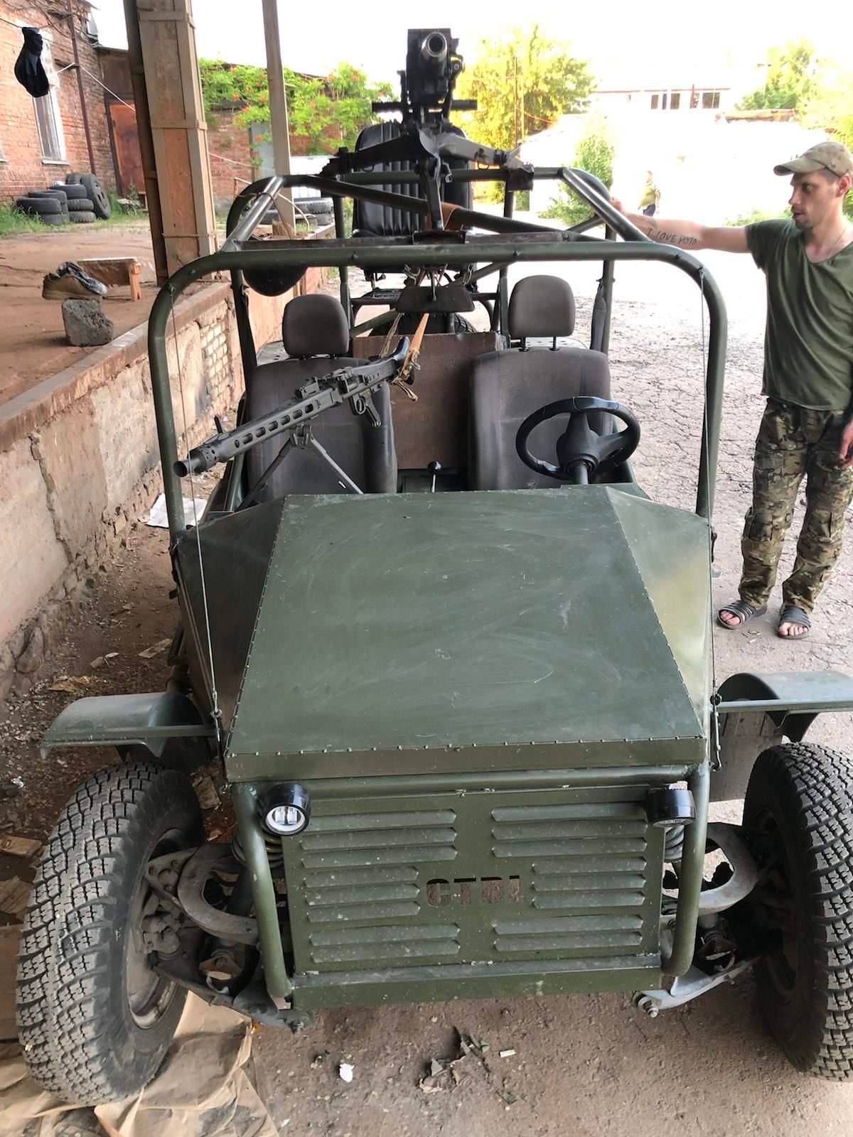 Новини Вінниці - фото з «Кулемет поставимо на баггі, як Махно на тачанки». Авто для військових почали робити у Вінниці