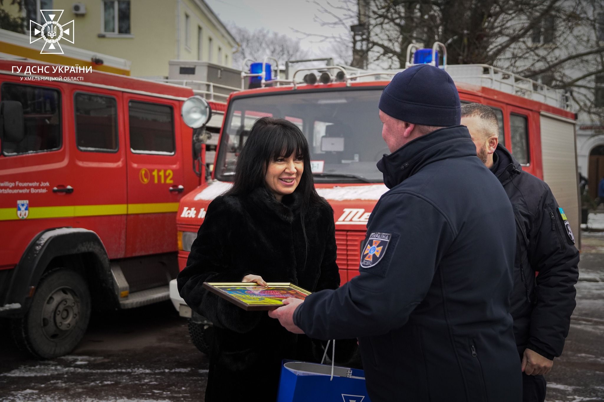 Новини Хмельницького - фото з Хмельниччина отримала 3 пожежних авто та 2 “швидкі” з Німеччини: як вони виглядають (ФОТО, ВІДЕО)