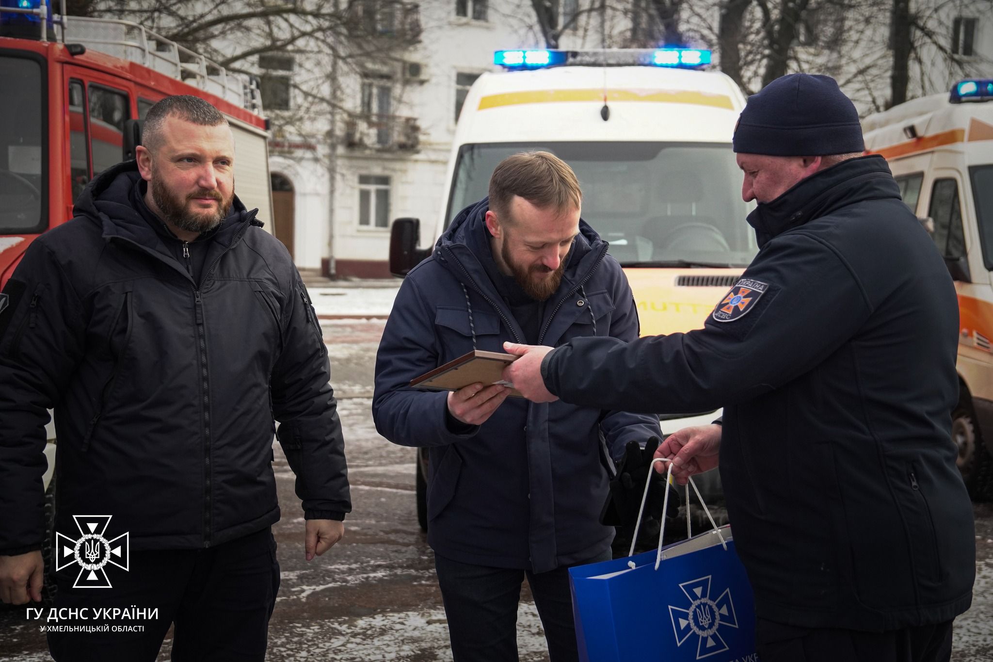 Новини Хмельницького - фото з Хмельниччина отримала 3 пожежних авто та 2 “швидкі” з Німеччини: як вони виглядають (ФОТО, ВІДЕО)
