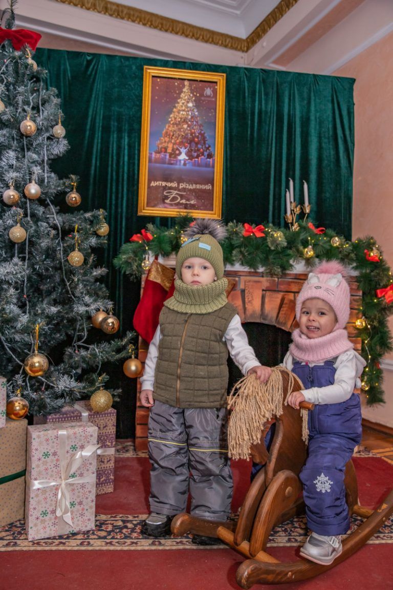 Новини Хмельницького - фото з У Хмельницькому відбувся перший різдвяний бал (ФОТО)