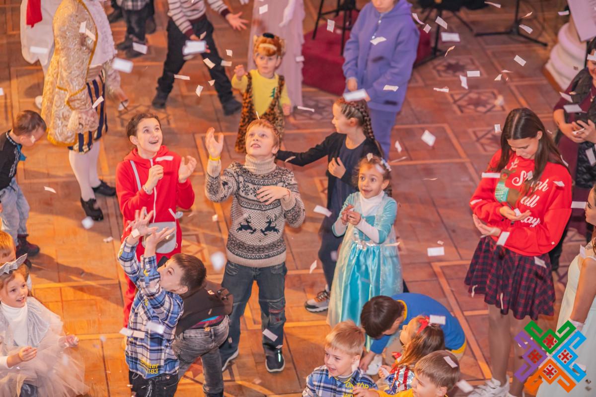 Новини Хмельницького - фото з У Хмельницькому відбувся перший різдвяний бал (ФОТО)