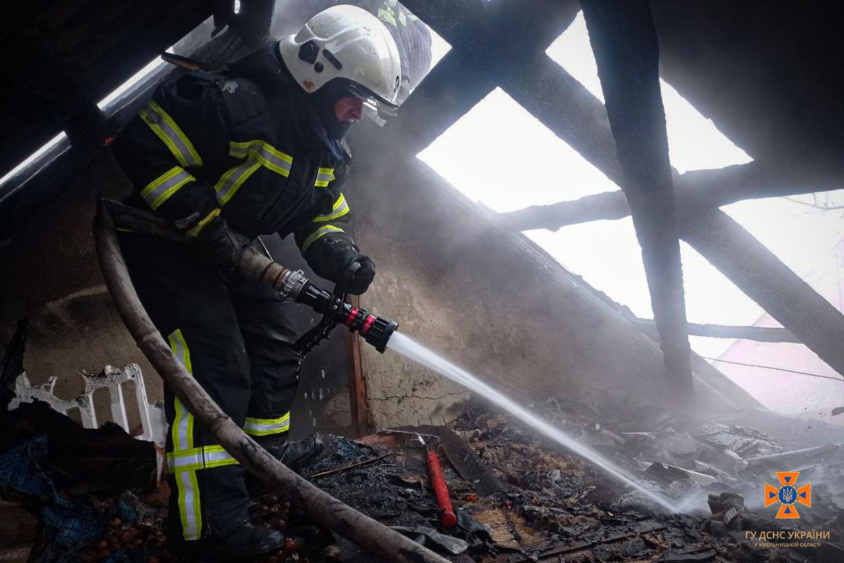 Новини Хмельницького - фото з За добу на Хмельниччині сталося 8 пожеж: в одній із них загинула жінка (ФОТО, ВІДЕО)