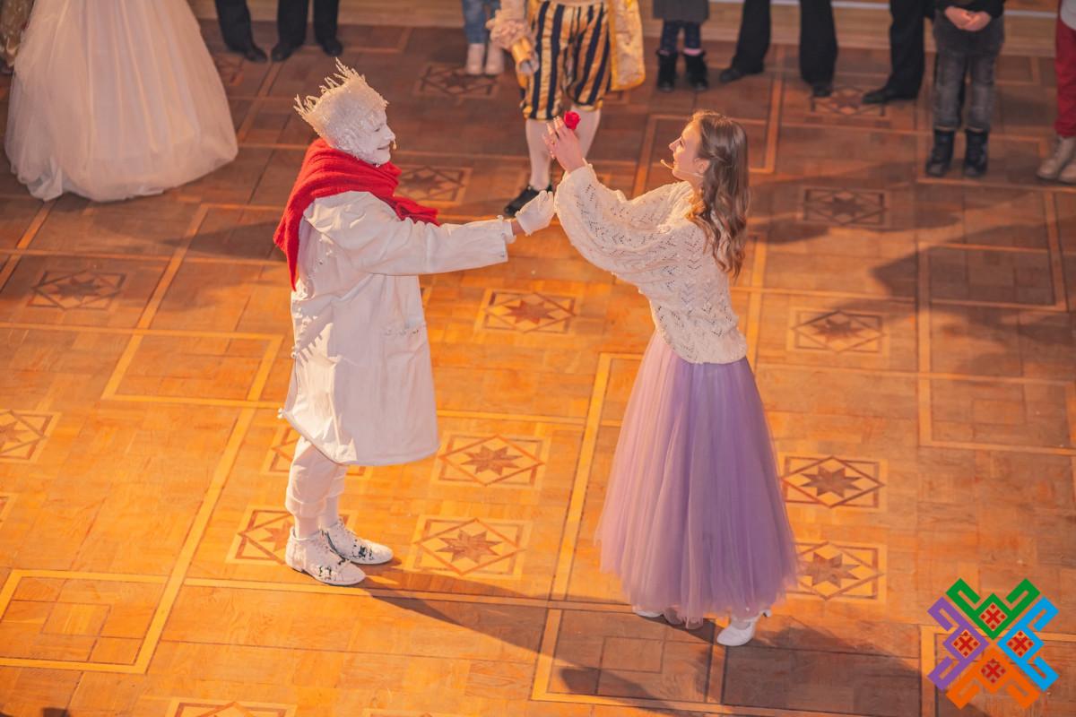 Новини Хмельницького - фото з У Хмельницькому відбувся перший різдвяний бал (ФОТО)