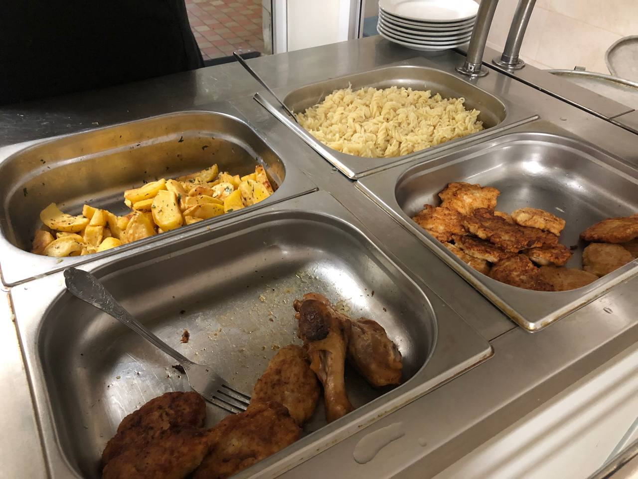 Новини Тернополя - фото з Учнів з Тернополя, батьки яких воюють, звільнять від оплати за харчування