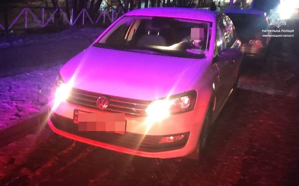 Новини Хмельницького - фото з Невідомі пошкодили “Tesla” та ще два легковики: подробиці