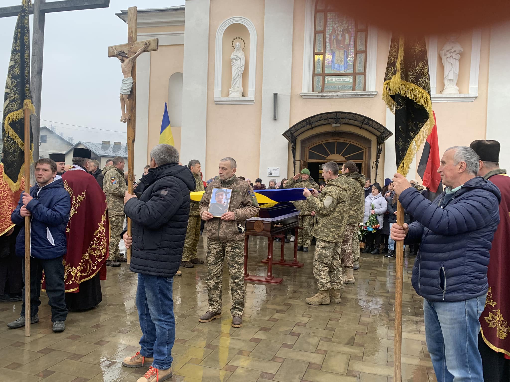Новини Тернополя - фото з У свої 22 поповнив ряди небесного воїнства: на Теребовлянщині попрощалися з Миколою Шульковським