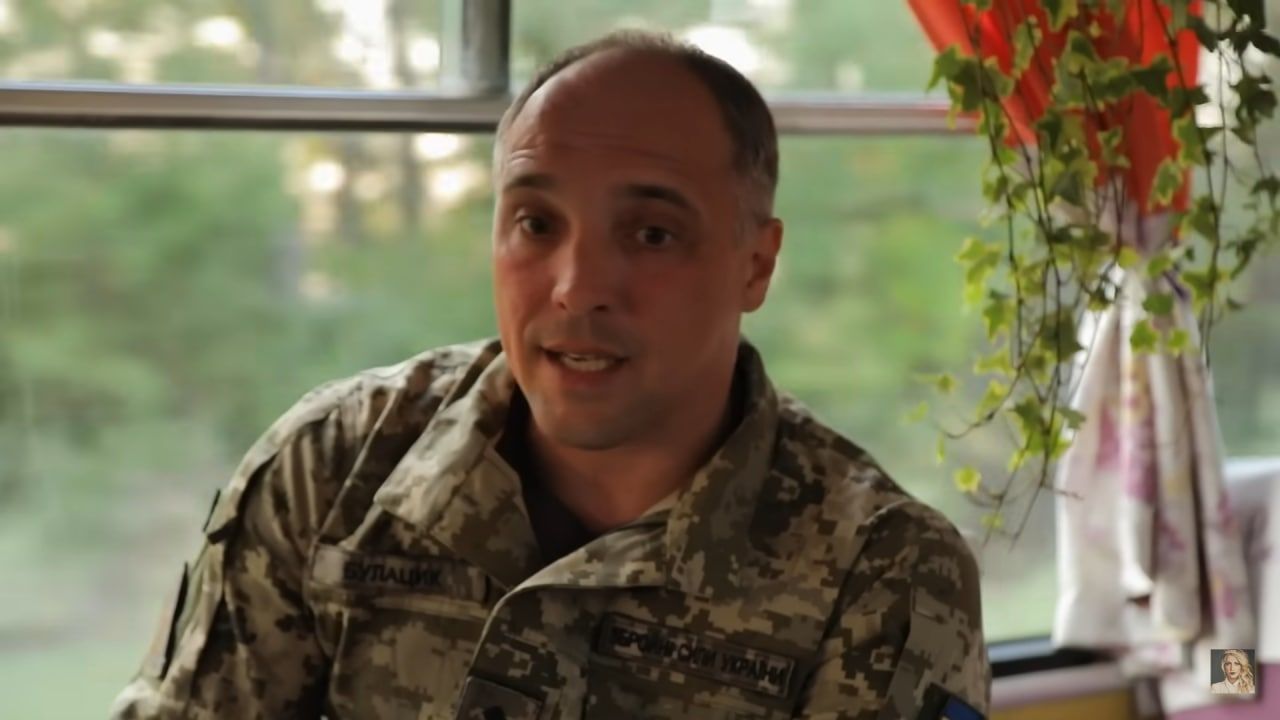 Новини Хмельницького - фото з “Якщо ми ще воюємо, то ще не перемогли”. Пілот зі Старокостянтинова проїхався у “Le Маршрутці” Лесі Нікітюк