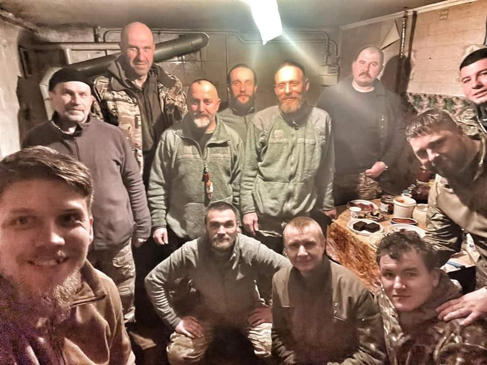 Новини Хмельницького - фото з Кутя та молитва: як хмельницькі захисники зустрічають Різдво на фронті (ФОТО)