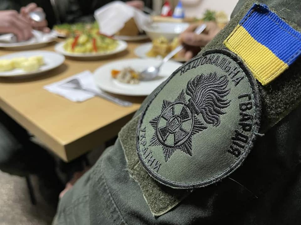 Новини Хмельницького - фото з Кутя та молитва: як хмельницькі захисники зустрічають Різдво на фронті (ФОТО)