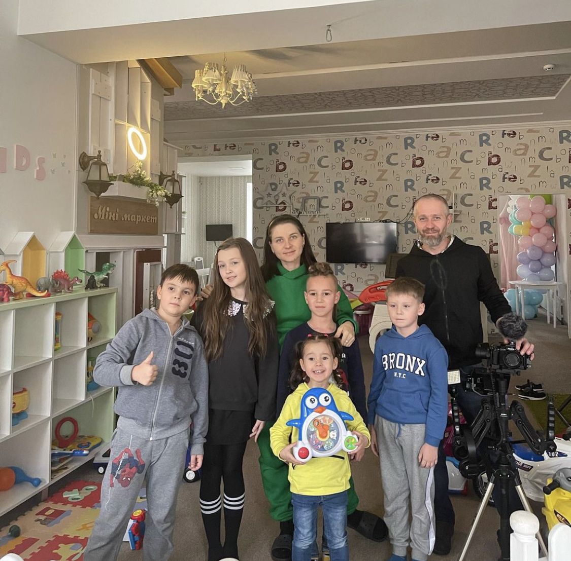 Новини Тернополя - фото з Справжня терапія під час війни: у Тернополі переселенка з Херсона знімає дитяче кіно