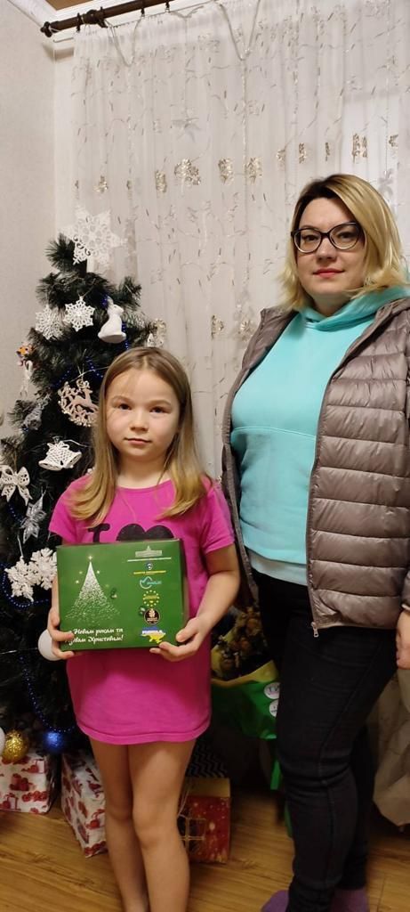 Новини Хмельницького - фото з На Хмельниччині дітям військових роздали 3 тисячі подарунків