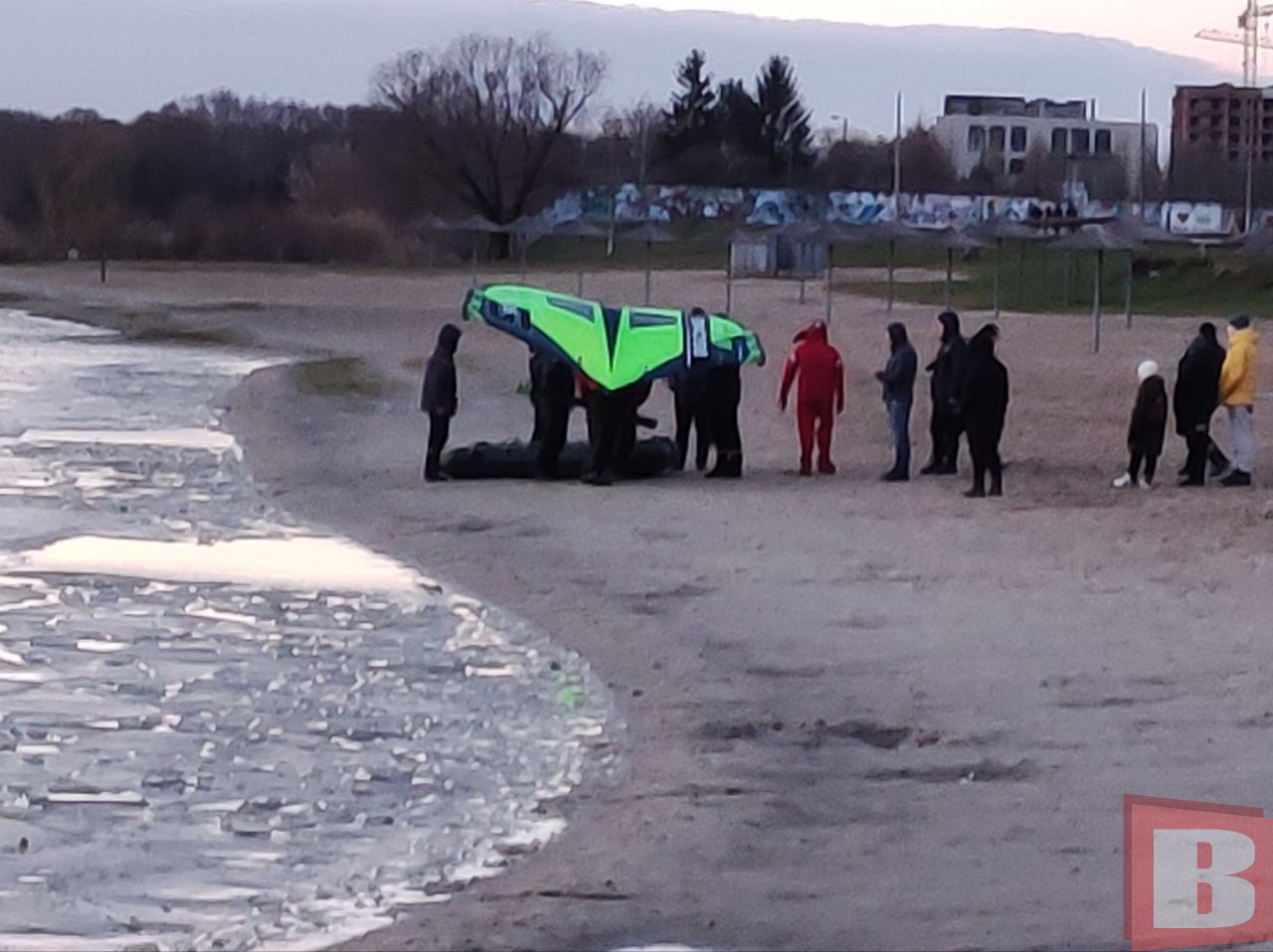 Новини Хмельницького - фото з На Південному Бузі чоловік провалився під лід (ОНОВЛЕНО)