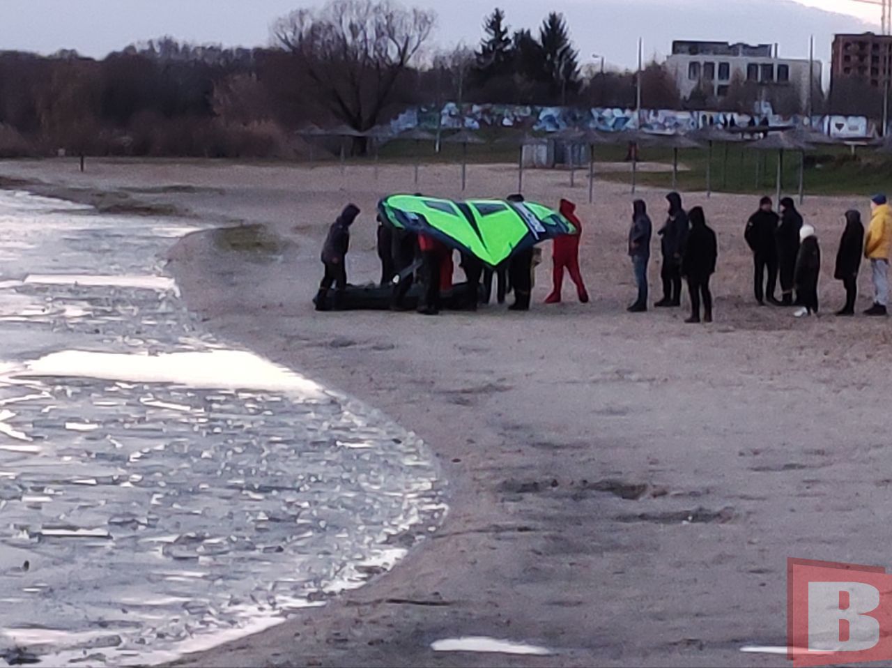 Новини Хмельницького - фото з На Південному Бузі чоловік провалився під лід (ОНОВЛЕНО)