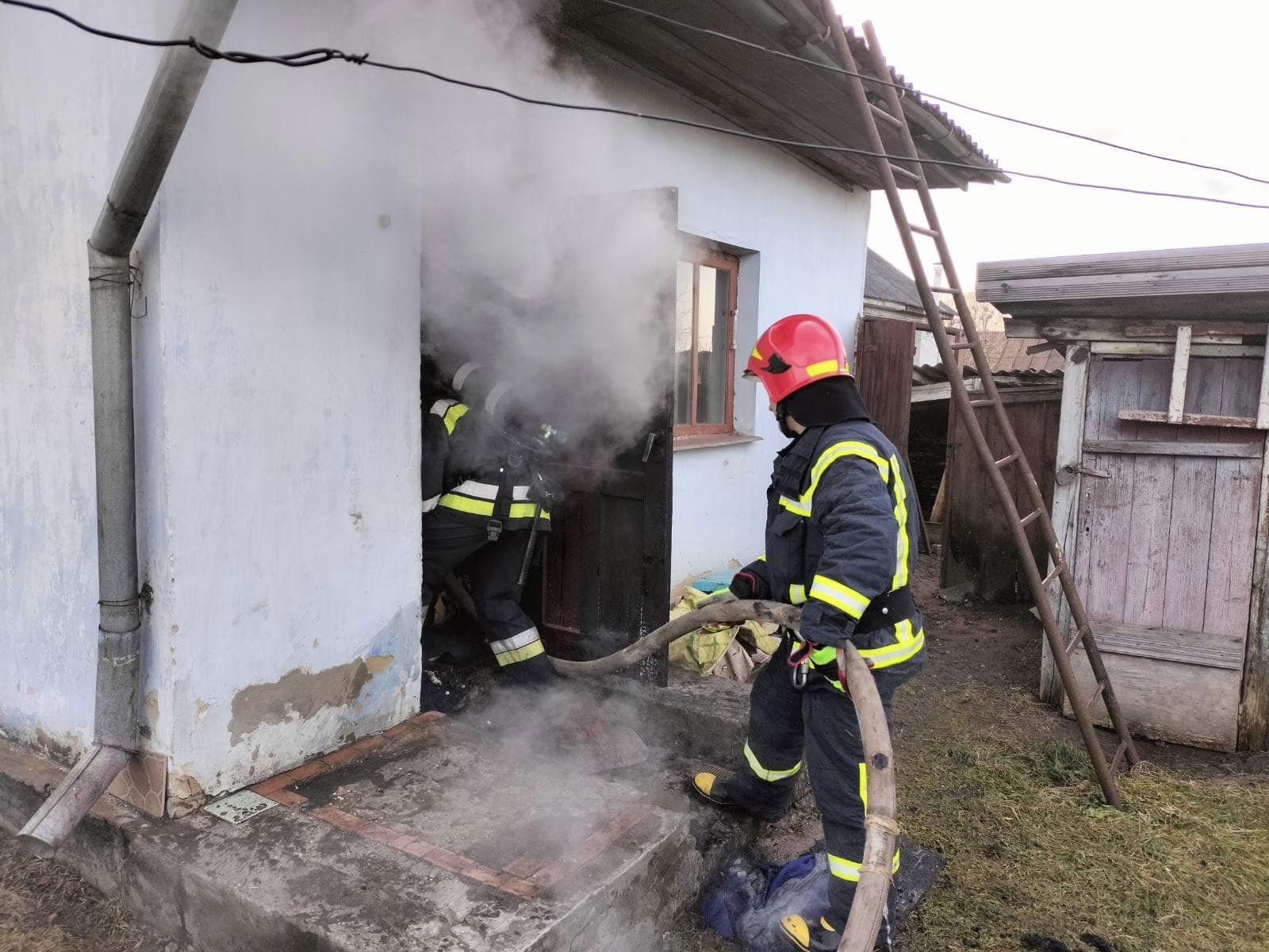 Новини Хмельницького - фото з Під час пожежі через недопалок загинула 38-річна жінка