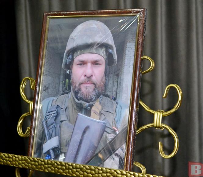 Новини Хмельницького - фото з “Радів кожну хвилину життя”. Хмельничани попрощались з воїном Володимиром Івановим