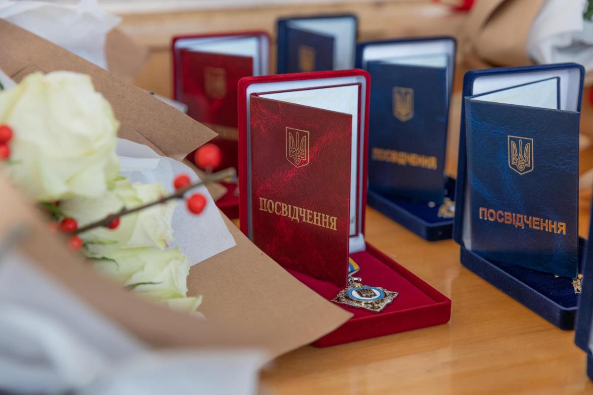 Новини Тернополя - фото з Водія з Тернопільщини, якому вдалось вивезти з-під обстрілів 30 людей з Харкова, нагородили медаллю