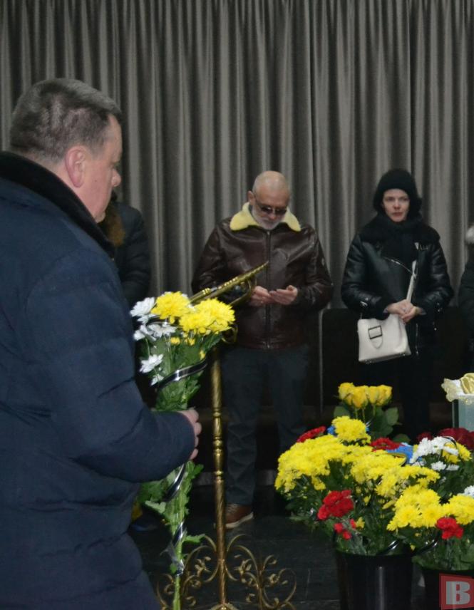Новини Хмельницького - фото з “Радів кожну хвилину життя”. Хмельничани попрощались з воїном Володимиром Івановим