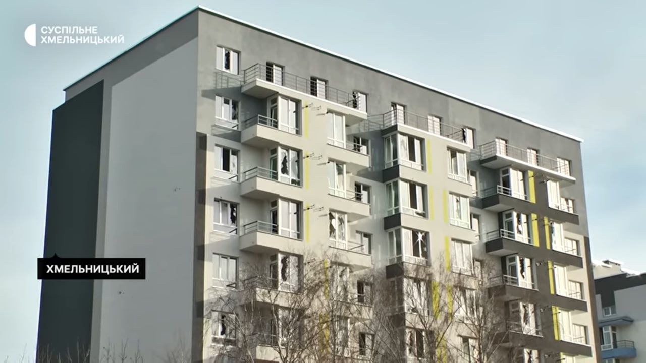 Новини Хмельницького - фото з Наслідки ракетного удару по Хмельницькому ліквідовували комунальники (ФОТО, ВІДЕО)