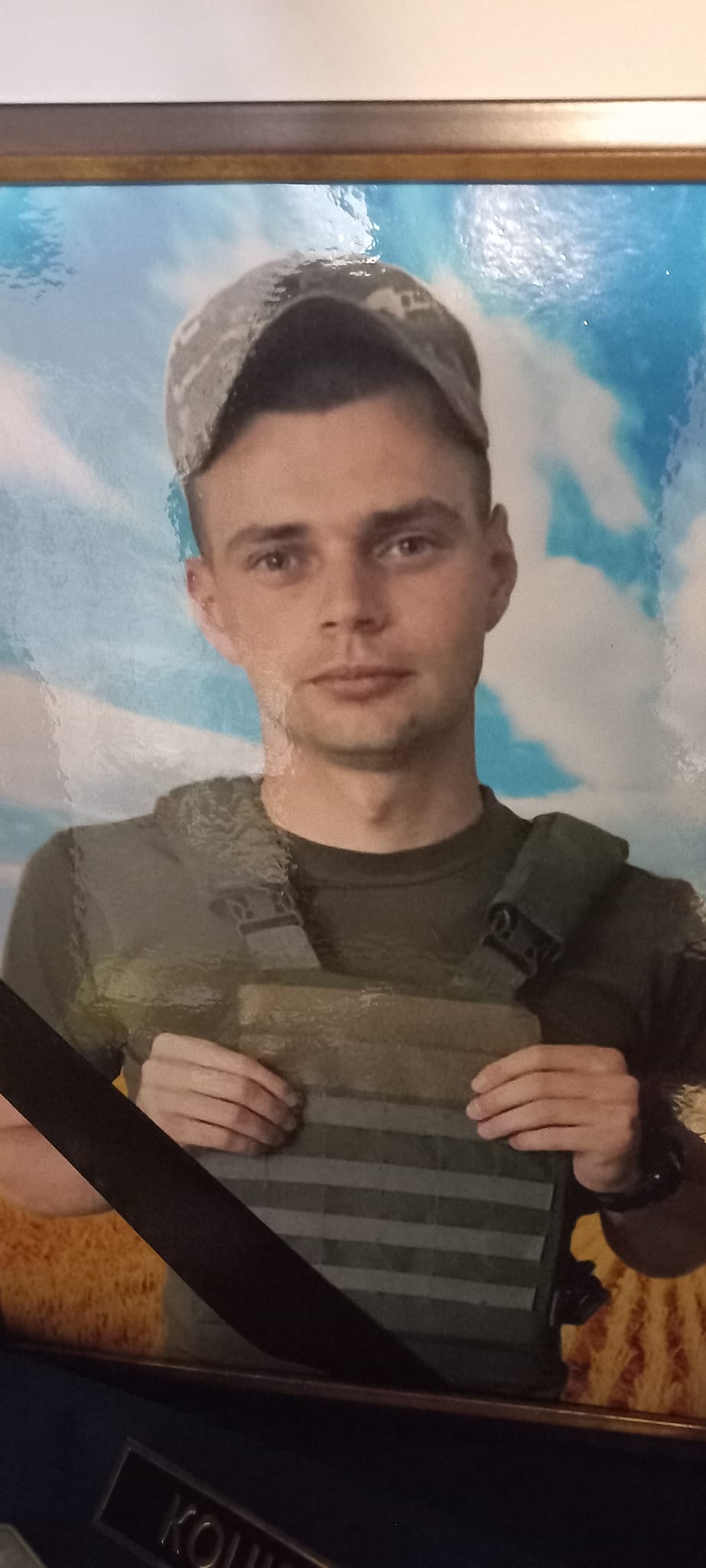 Новини Житомира - фото з Мати загиблого в ДТП військового шукає свідків автокатастрофи