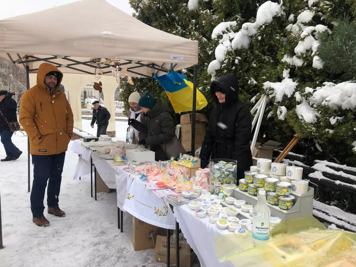 Новини Тернополя - фото з Тернопільські активісти зібрали 300 тисяч гривень на позашляховик для парамедиків