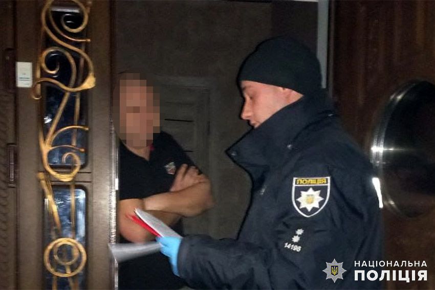 Новини Хмельницького - фото з Зв'язали, били та пограбували пенсіонерку: на Хмельниччині затримали трьох мешканців Рівненщини